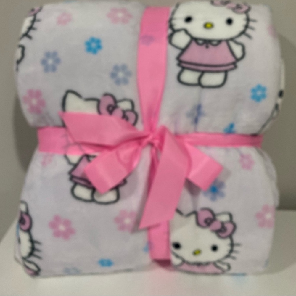 Hello Kitty SPRING DAISY Throw Blanket Full Queen 90 x 90 Viral TikTok - Picture 3 of 3